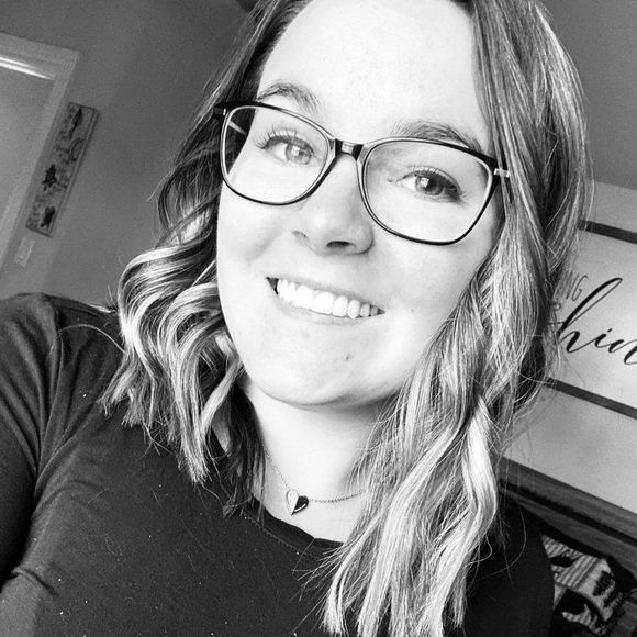 Meet your Posher, Jordyn - Picture 1 of 1